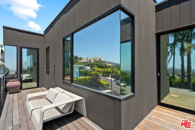 1030 Somera Road, Los Angeles CA: https://media.crmls.org/mediaz/cf3481d0-0ab0-4db1-8a20-2cfce82529aa.jpg