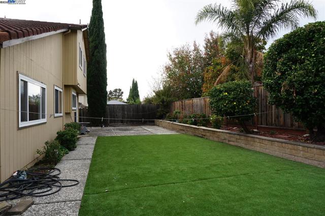 Image 38 of 43 For 236 Ottawa Way