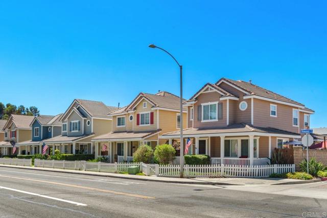 Detail Gallery Image 2 of 36 For 285 Syrah Lane, San Marcos,  CA 92069 - 3 Beds | 3 Baths