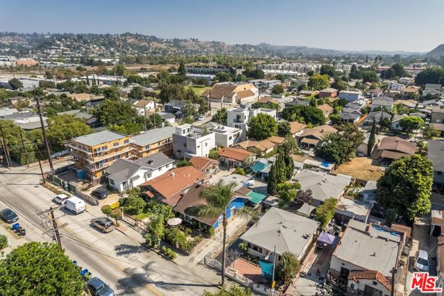 2660 Newell Street, Los Angeles, California 90039, ,Multi-Family,For Sale,Newell,25602195