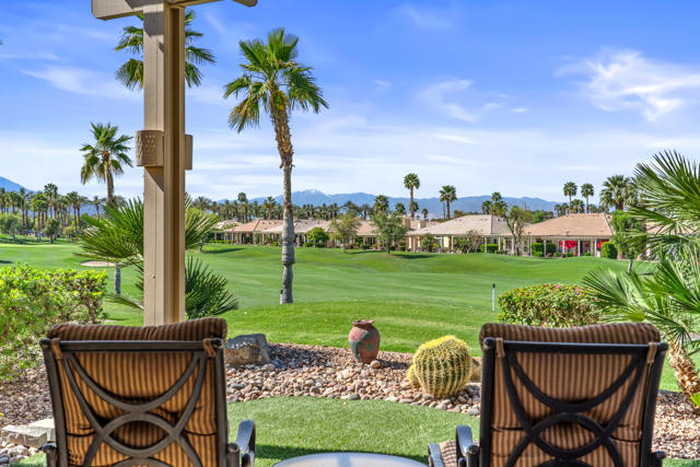 80610 Prestwick Place, Indio CA: https://media.crmls.org/mediaz/cf3774ae-2f6a-4dbd-89ff-97937f0dbabe.jpg