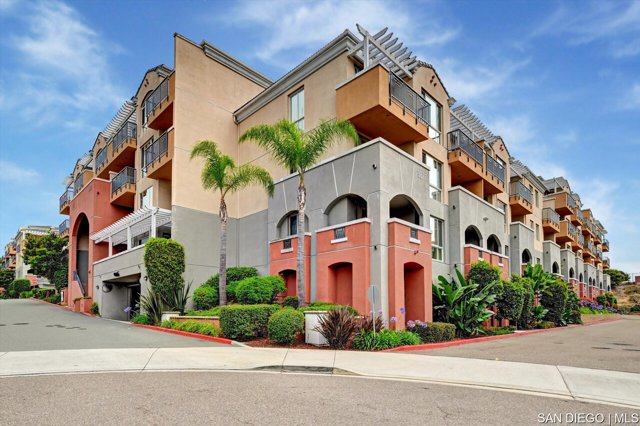 3877 Pell PL, San Diego CA: https://media.crmls.org/mediaz/cf377b43-3b37-4263-a912-7cb025d5eea3.jpg