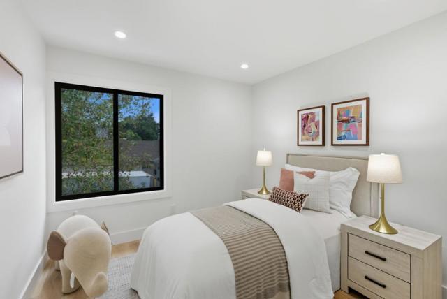 2766 Carolina Avenue, Redwood City CA: https://media.crmls.org/mediaz/cf380363-037f-437f-9c0e-18af7e567630.jpg