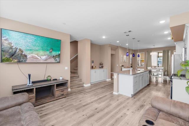 1251 Paseo Sea Breeze, San Diego CA: https://media.crmls.org/mediaz/cf38306a-2bbd-4d96-b123-3b8139903005.jpg