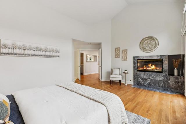 321 Eagle Trace Drive, Half Moon Bay CA: https://media.crmls.org/mediaz/cf38aa4d-22f4-4e7b-b6aa-98c641a01fb8.jpg