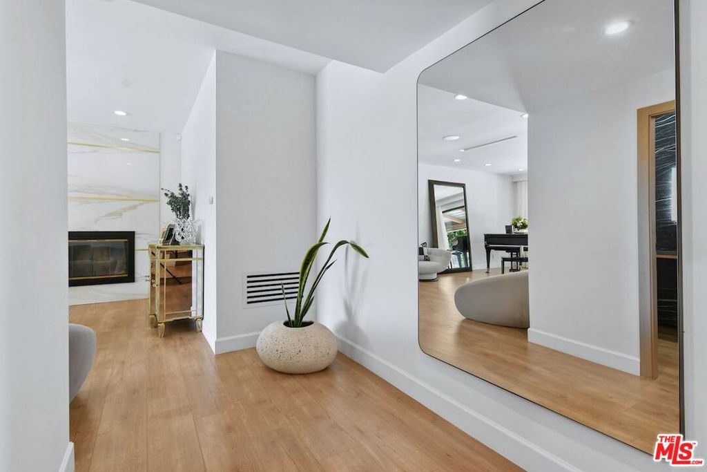 MLS #26915335 image #9
