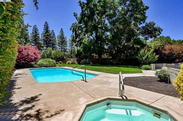 96 Trixie Dr, Livermore CA: https://media.crmls.org/mediaz/cf3a913c-0f4f-4cfa-881d-53653c27cb3f.jpg