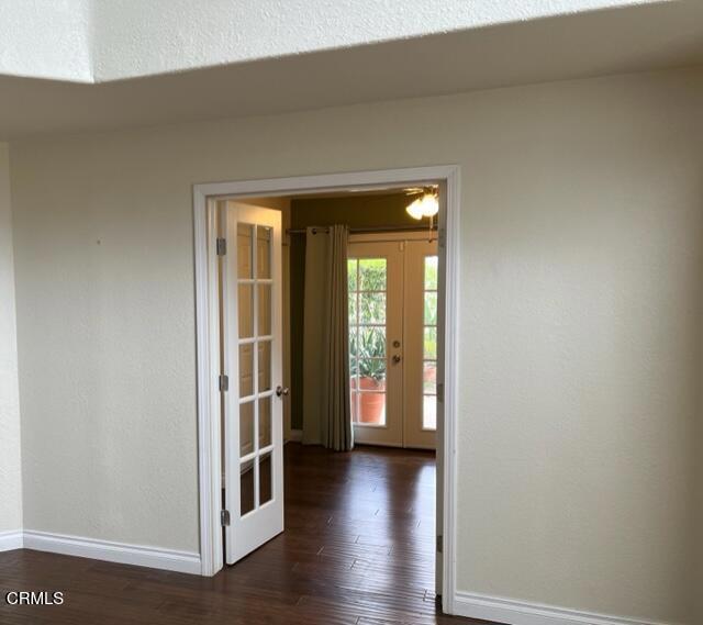 1112 Oyster Place, Oxnard CA: https://media.crmls.org/mediaz/cf3b5ad9-8004-43a5-9e39-215a418b16fc.jpg