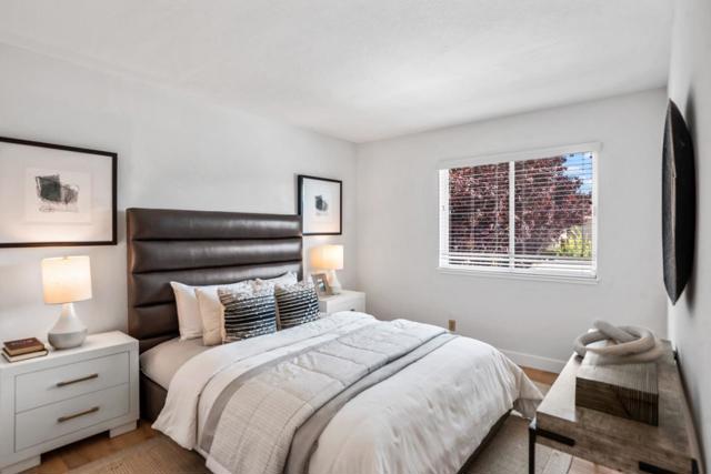 26 Saw Mill Court, Mountain View CA: https://media.crmls.org/mediaz/cf3bd199-f95f-4824-a793-2df3a351dd91.jpg