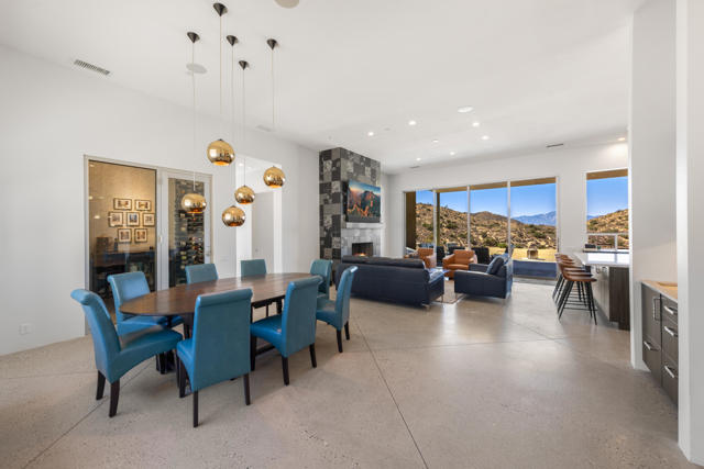 7852 Pinon Drive, Yucca Valley CA: https://media.crmls.org/mediaz/cf3c4190-2a99-4c3f-89de-b45f059ed35c.jpg
