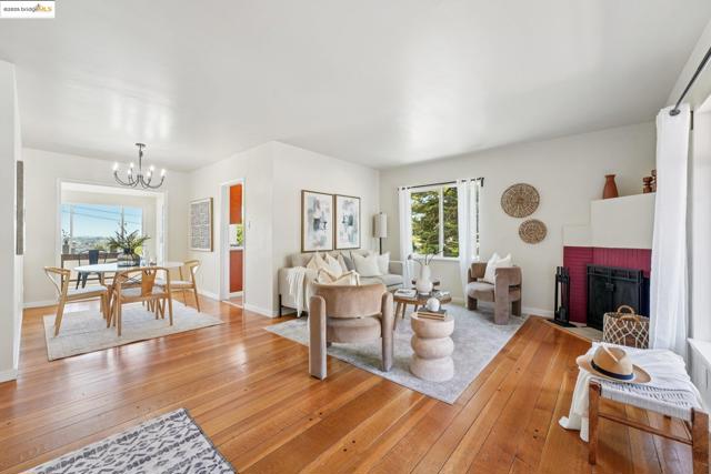 10601 Sheldon St, Oakland CA: https://media.crmls.org/mediaz/cf3cf471-2ae3-4e7a-b4a7-a9bcd647bd6a.jpg