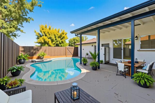 3405 Bellevue Drive, Modesto CA: https://media.crmls.org/mediaz/cf3d4502-6d77-484c-80dc-21a290b65088.jpg