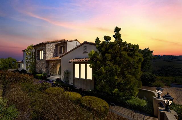 407 Mirador Court, Monterey CA: https://media.crmls.org/mediaz/cf3f259f-e3eb-4d8d-bbfc-c329e0eca8c6.jpg
