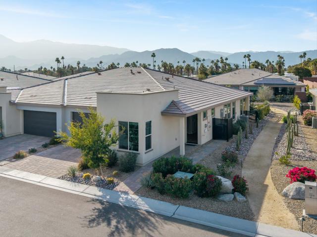 51515 Whiptail Drive, Indio CA: https://media.crmls.org/mediaz/cf3ff394-8343-4590-93de-a91c64e8256f.jpg