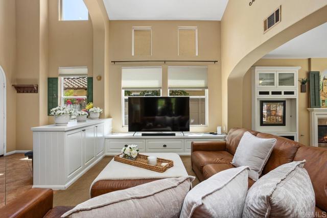 3385 Wild Oak Lane, Escondido CA: https://media.crmls.org/mediaz/cf40c796-82cf-4991-91b0-6dda53d21ada.jpg