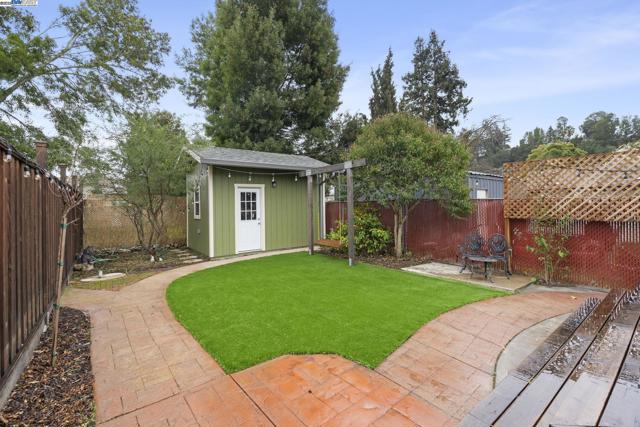 Image 37 of 45 For 3932 Gardenia Pl