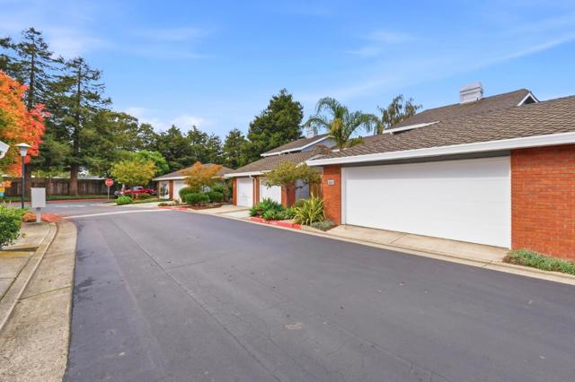 283 Perch Way, Aptos CA: https://media.crmls.org/mediaz/cf414532-6b74-4ce5-9f5d-a84c0addca54.jpg