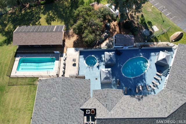 18218 Paradise Mountain Rd, Valley Center CA: https://media.crmls.org/mediaz/cf4159c3-04c5-4aa0-9ae7-569839a31cac.jpg