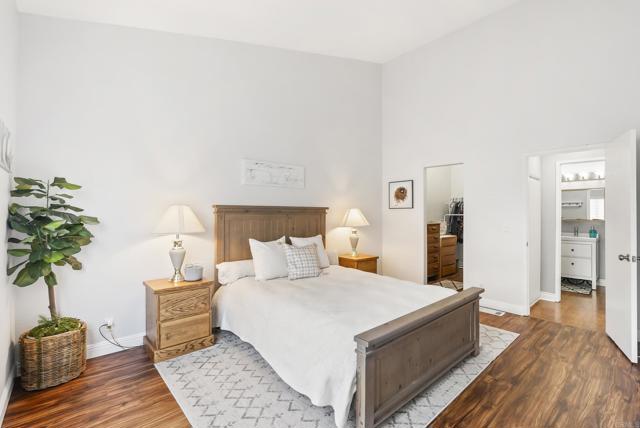 7337 Alicante Road, Carlsbad CA: https://media.crmls.org/mediaz/cf42515b-f953-45c5-921c-d7ce10090e8c.jpg