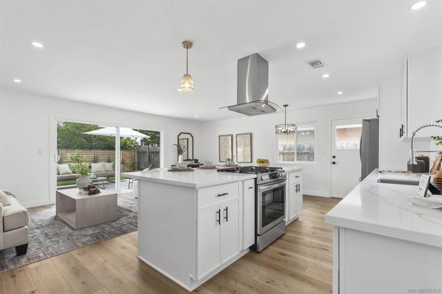 5319 Northridge Ave, San Diego CA: https://media.crmls.org/mediaz/cf425be0-415b-4992-ad10-1054ddfaa434.jpg