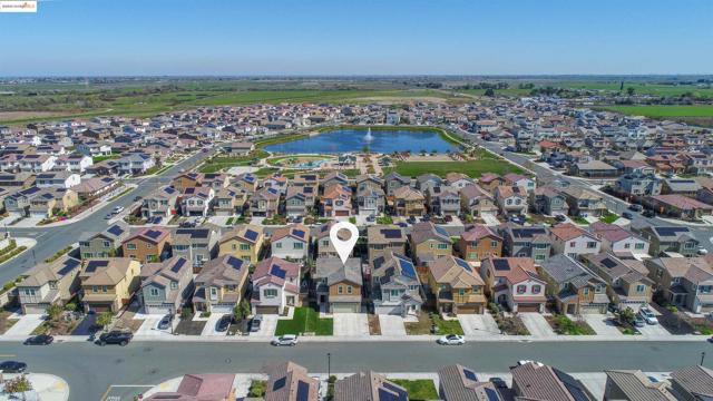 298 McClelland Way, Oakley CA: https://media.crmls.org/mediaz/cf4484d5-c5c4-4efb-b719-4071caa3b9e3.jpg