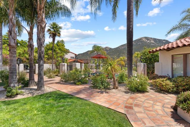 17156 Dos Hermanos, Poway CA: https://media.crmls.org/mediaz/cf44ee24-4ee7-4ad8-9eb4-2ad597a298bb.jpg