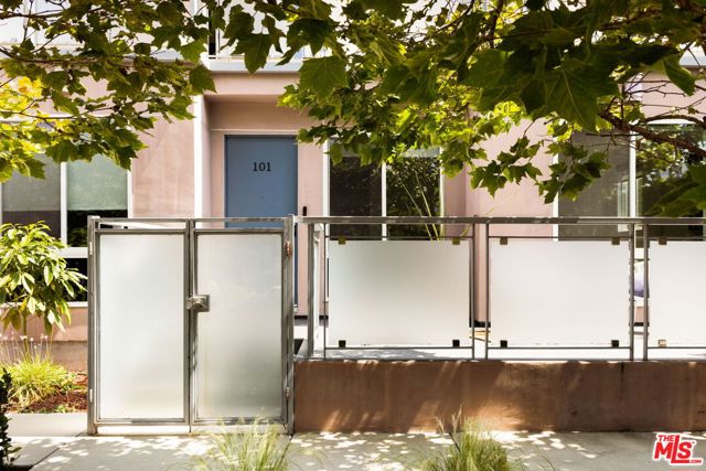 8513 Cashio Street, Los Angeles CA: https://media.crmls.org/mediaz/cf456fc1-d457-454b-a5cd-1cc1faec7818.jpg