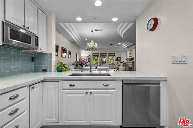 12044 Hoffman Street, 302 photo 14