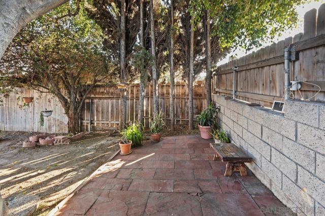 2707 Sweetwater Rd, Spring Valley CA: https://media.crmls.org/mediaz/cf465d36-e9da-45f7-bd94-4bb8b5f28856.jpg