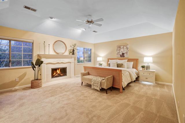 729 Montevino Dr, Pleasanton CA: https://media.crmls.org/mediaz/cf47b6c1-c399-4bed-98bd-7d35a0c93eea.jpg