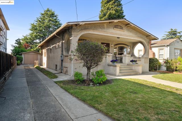 148 Estabrook, San Leandro CA: https://media.crmls.org/mediaz/cf48a0de-6329-4f58-8503-f83b4975d641.jpg