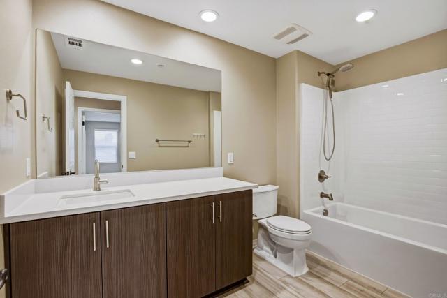 Detail Gallery Image 17 of 35 For 27933 Autumn Ct, Valley Center,  CA 92082 - 4 Beds | 3 Baths