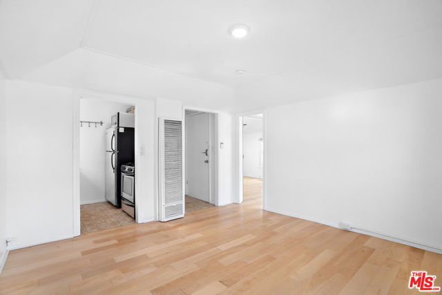 29 Brooks Avenue, Venice CA: https://media.crmls.org/mediaz/cf490814-456a-4ea6-80e8-3b5afe2276c1.jpg