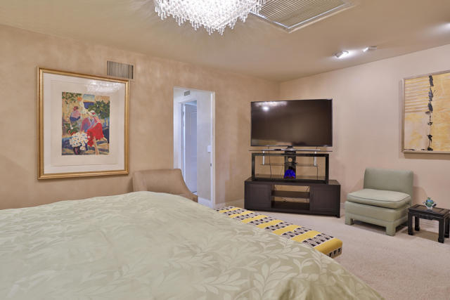 45735 Pawnee Road, Indian Wells CA: https://media.crmls.org/mediaz/cf49744d-f447-4987-a294-35426ddcc42f.jpg