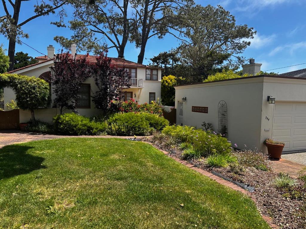 944 Bayview Avenue
