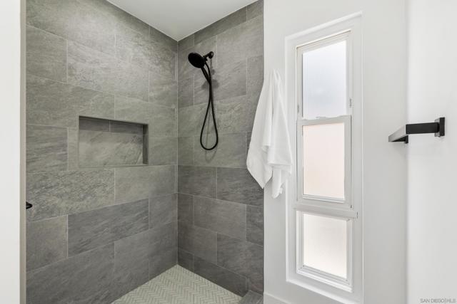 3736 38 Louisiana St, San Diego CA: https://media.crmls.org/mediaz/cf49e142-8410-4474-93f3-ddc079caf32d.jpg