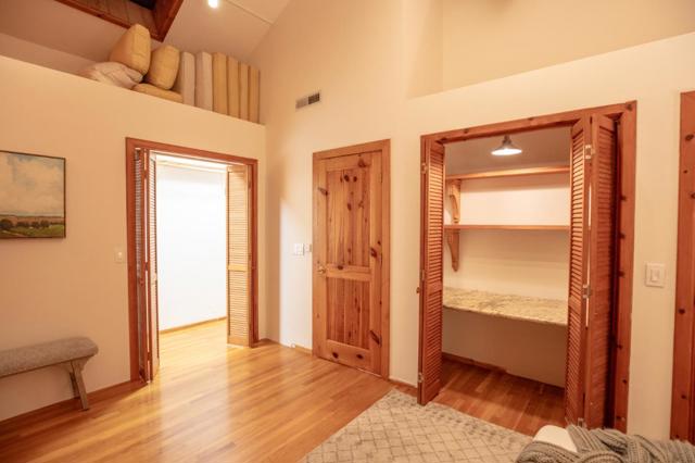 4600 Trout Gulch Road, Aptos CA: https://media.crmls.org/mediaz/cf4a9a2d-85ad-410d-a924-7b28f93f4b92.jpg