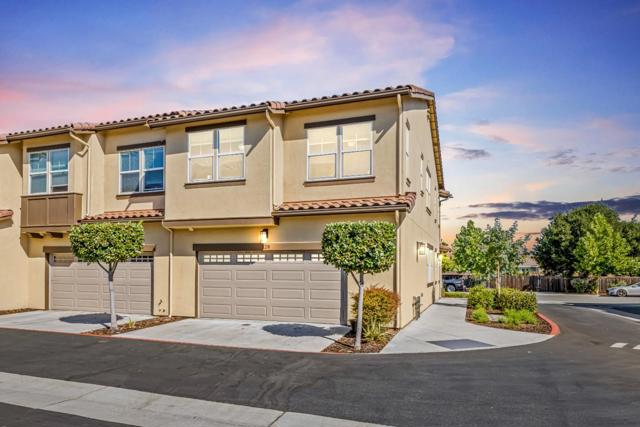 128 Peral Avenue, Morgan Hill CA: https://media.crmls.org/mediaz/cf4ab0b7-fdb1-42fd-853b-9b667a7c3b81.jpg