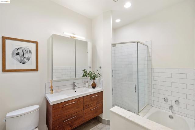 1402 15th St, San Francisco CA: https://media.crmls.org/mediaz/cf4b1055-4dc8-4c91-b7a2-f75d18b08491.jpg