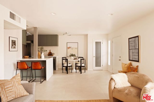 970 Palm Avenue, West Hollywood CA: https://media.crmls.org/mediaz/cf4b1f9a-19d9-489c-ab4c-23ac6f9aad10.jpg