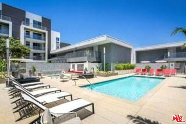 7141 Santa Monica Boulevard, West Hollywood CA: https://media.crmls.org/mediaz/cf4bef75-33fd-45bc-8658-d68a3e356bb4.jpg