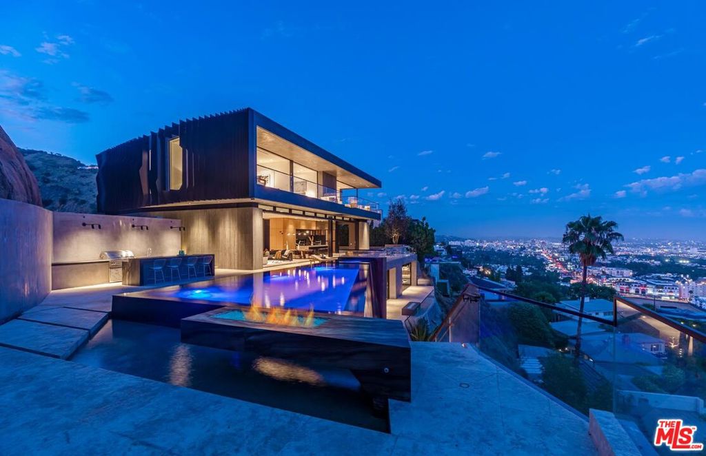 8365 Sunset View Drive, Los Angeles, CA 90069