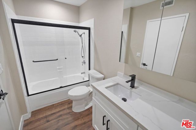 2749 Amber Wood Place, Thousand Oaks CA: https://media.crmls.org/mediaz/cf4cff19-d880-44e9-ac44-94874bf3926e.jpg