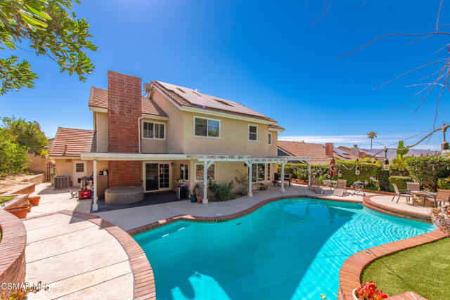 3581 Rachael Avenue, Simi Valley CA: https://media.crmls.org/mediaz/cf4d4dbf-ef36-4d68-9bce-cd712cbd203a.jpg