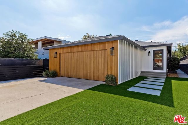 4133 Tilden Avenue photo 1
