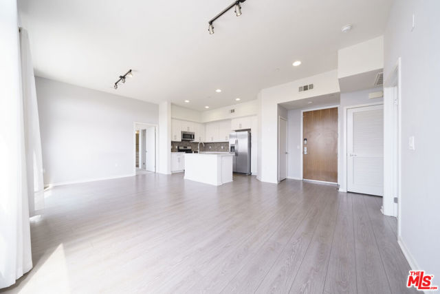 552 E Carson Street, Carson CA: https://media.crmls.org/mediaz/cf4ddf9f-43eb-46c9-bf96-a863b5033b5c.jpg