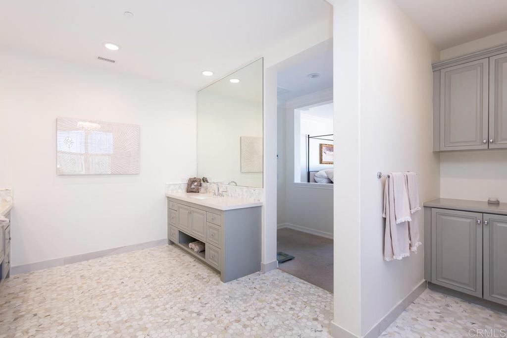 1010 Scarlet Way - photo 17