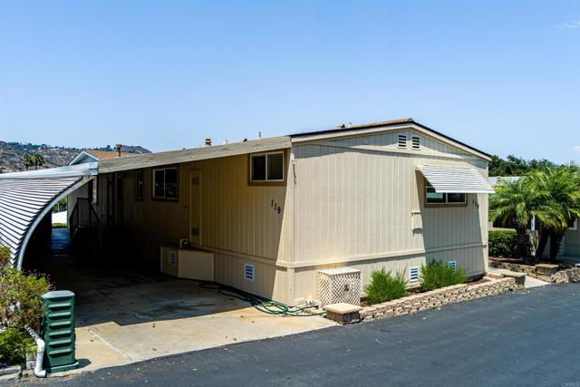 Detail Gallery Image 2 of 49 For 4650 Dulin #119,  Fallbrook,  CA 92028 - 2 Beds | 2 Baths