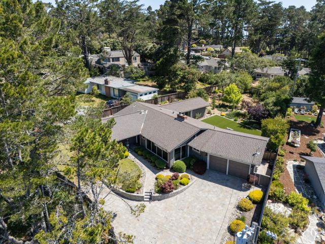 4117 Sunridge Road, Pebble Beach CA: https://media.crmls.org/mediaz/cf4facdd-3082-44ce-8792-0474c6fa685a.jpg
