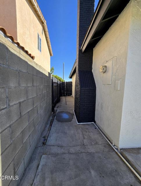 Detail Gallery Image 17 of 18 For 2001 Falkner Pl, Oxnard,  CA 93033 - 4 Beds | 2 Baths